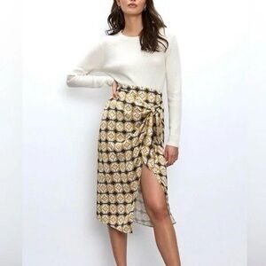 Tie-Waist Printed Midi Skirt in Yellow Geometric